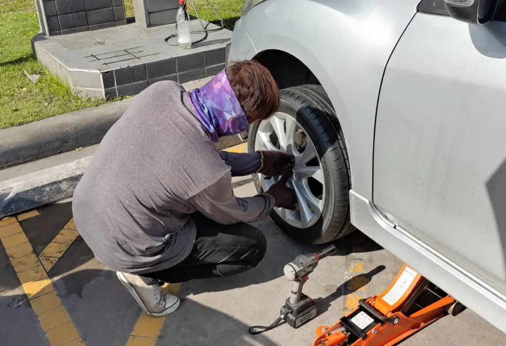 เปลี่ยนยางนอกสถานที่